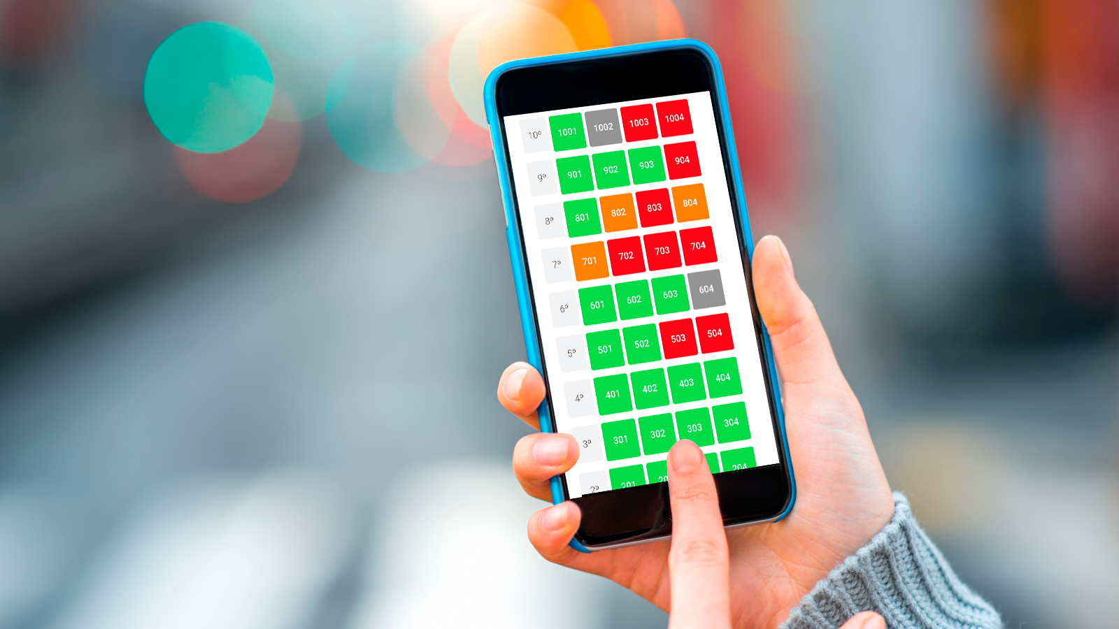 celular utilizando um aplicativo com gestão de espelho de vendas
